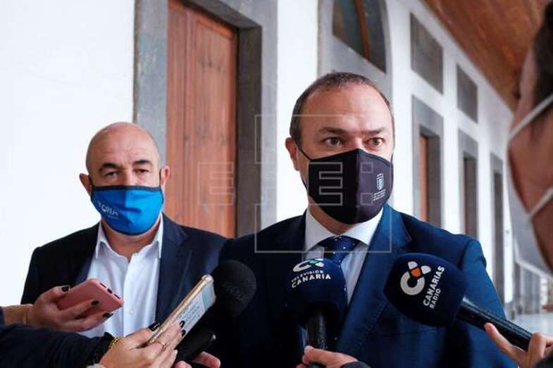 Augusto Hidalgo (d) y José María Mañaricúa (i), este viernes / EFE Ángel Medina G.